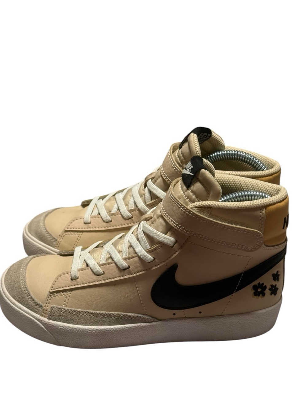 Nike Blazer Mid '77 SE "Embroidered Floral" Sneakers - Size 3Y (GUC)